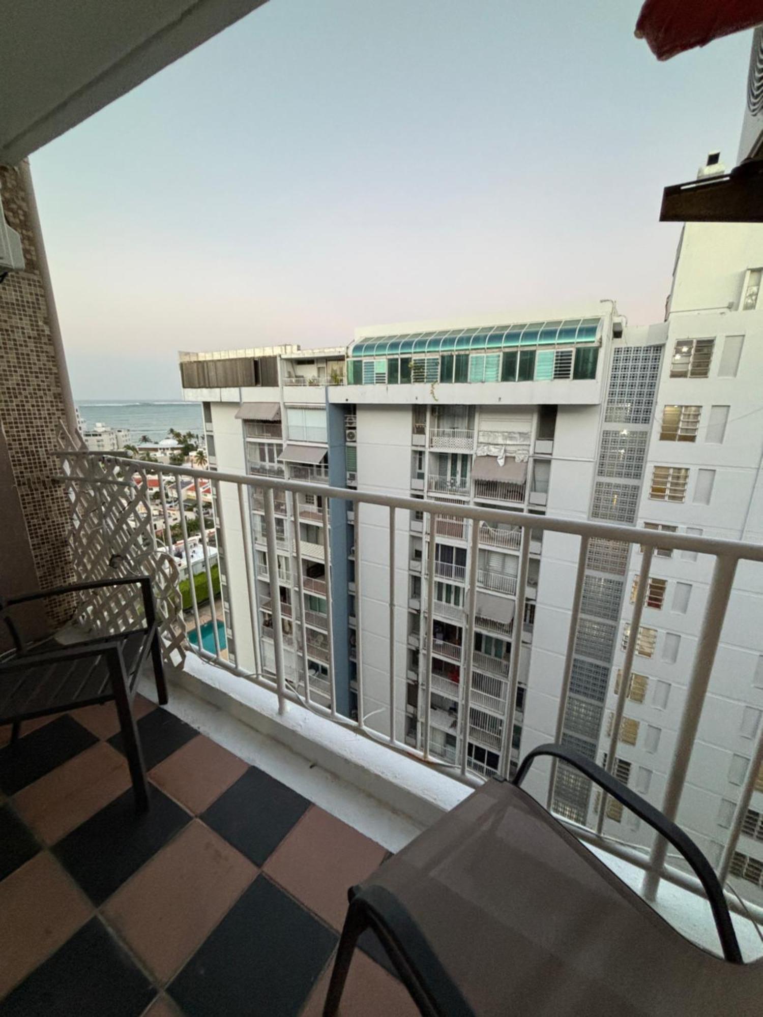 Isla Verde Modern Apartment With Pool San Juan Eksteriør bilde