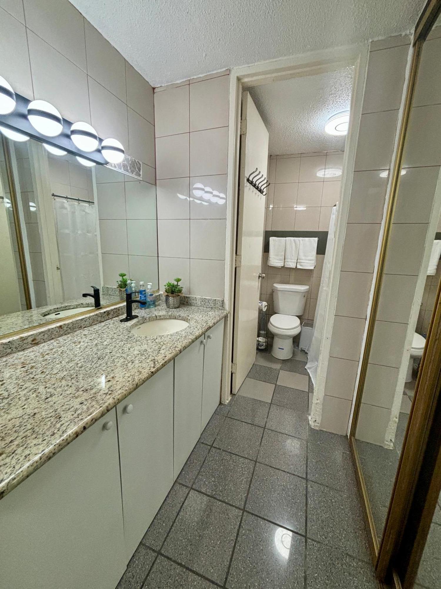 Isla Verde Modern Apartment With Pool San Juan Eksteriør bilde