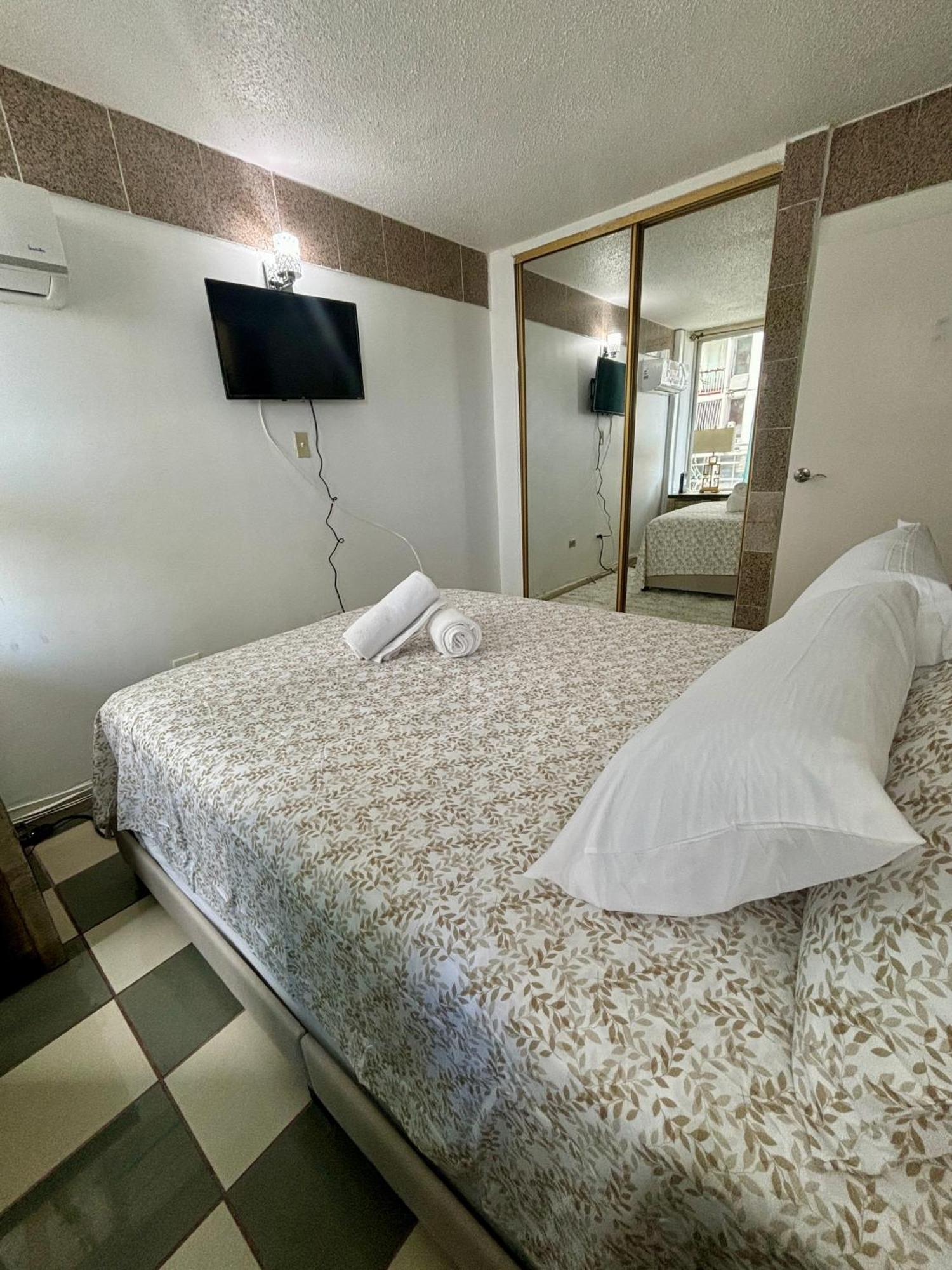 Isla Verde Modern Apartment With Pool San Juan Eksteriør bilde