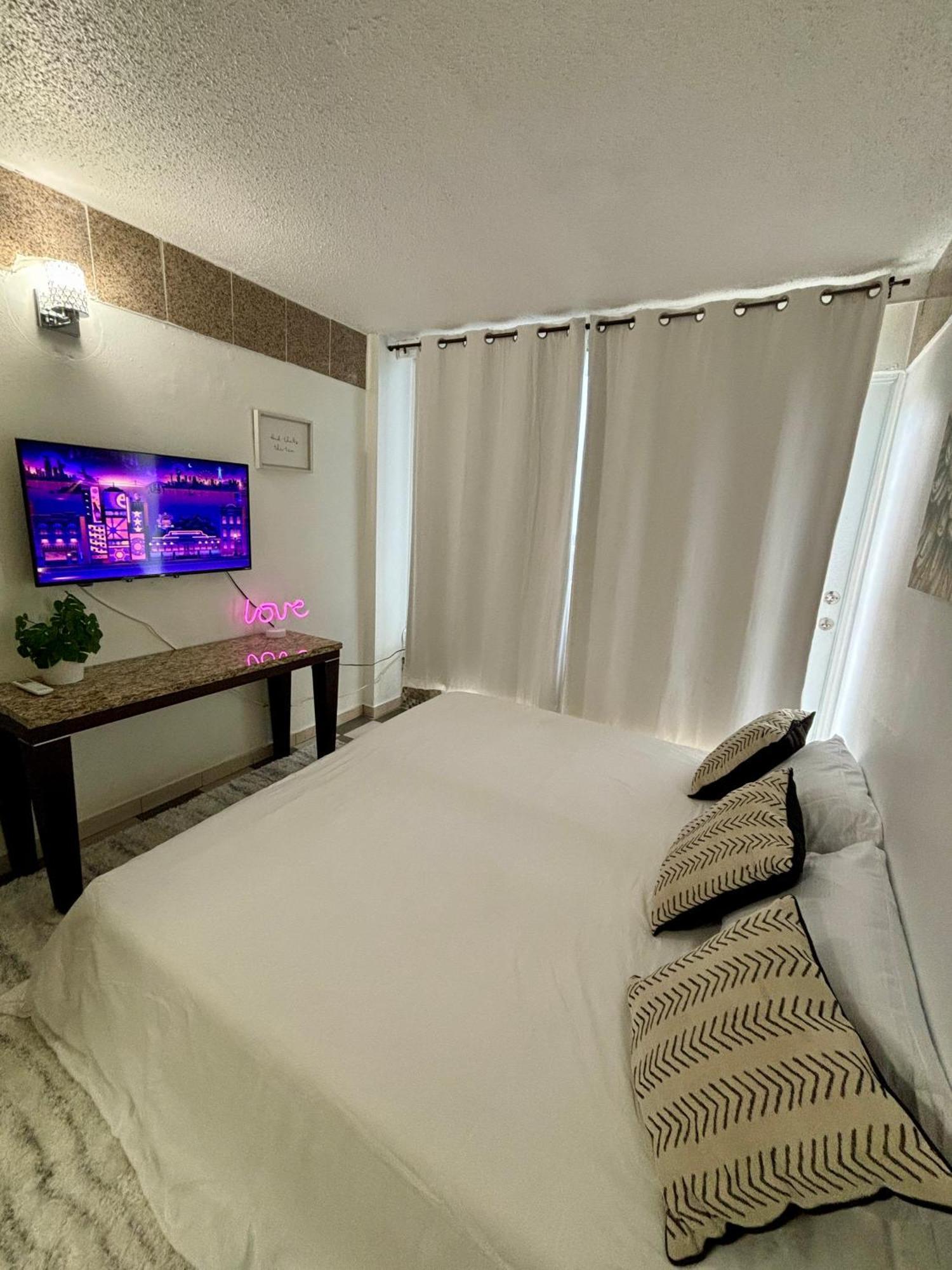 Isla Verde Modern Apartment With Pool San Juan Eksteriør bilde